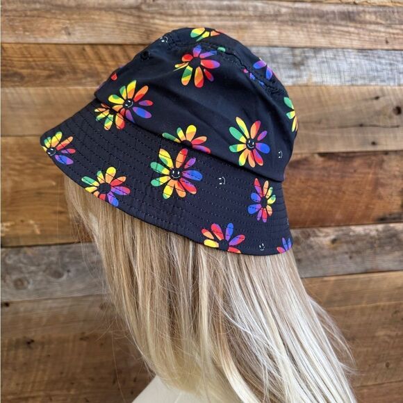 ICING Black Bucket rainbow daisies with tiny smiley faces OSFM NWT - Picture 2 of 4